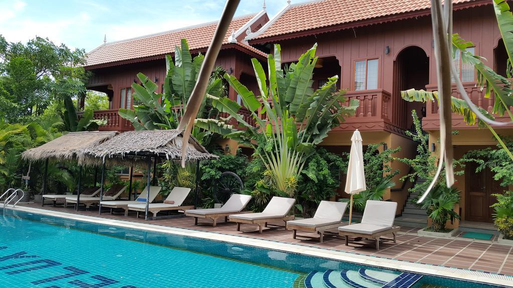 Delux Villa Battambang Exterior foto